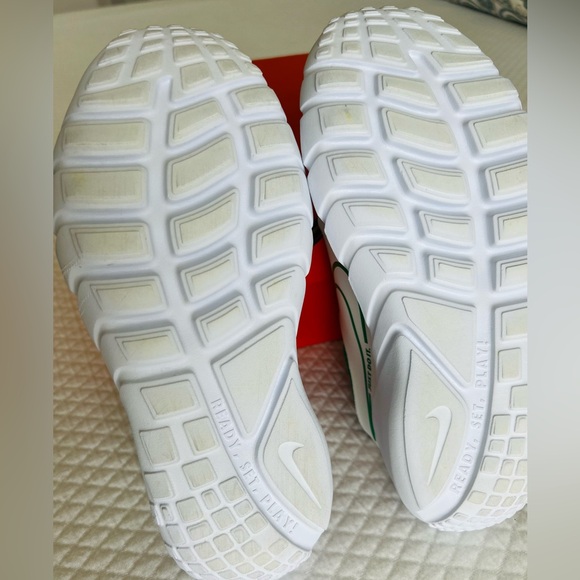 NIKE FLEX RUNNER 2 GS 'SUMMIT WHITE/STADIUM GREEN' (Size 4.5Y) - Picture 9 of 14